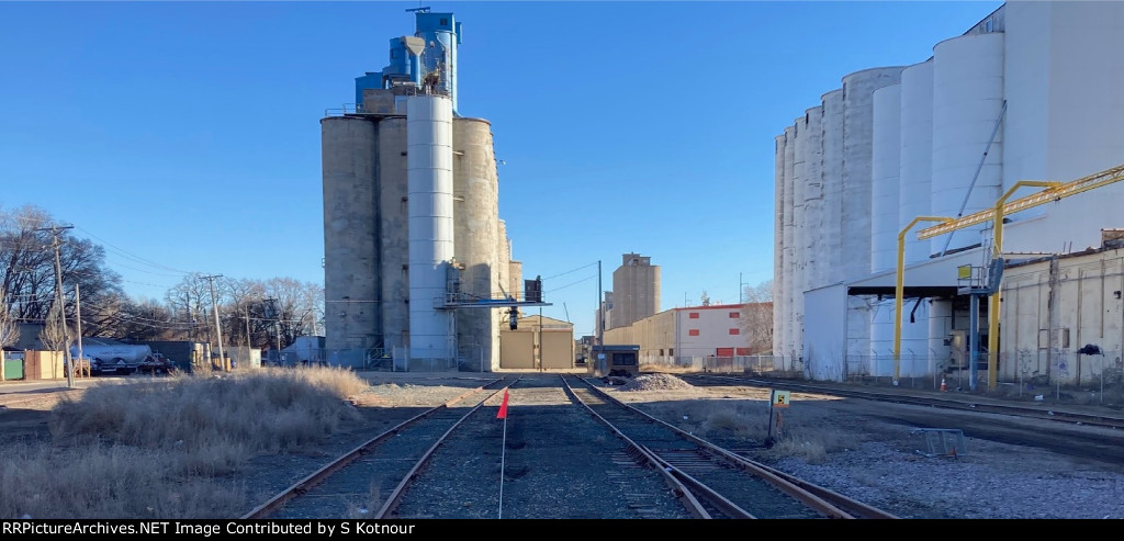 Milwaukee Road - Hiawatha Ave, SE Mpls MN 2021 - now served by MNNR Minnesota Commercial RR